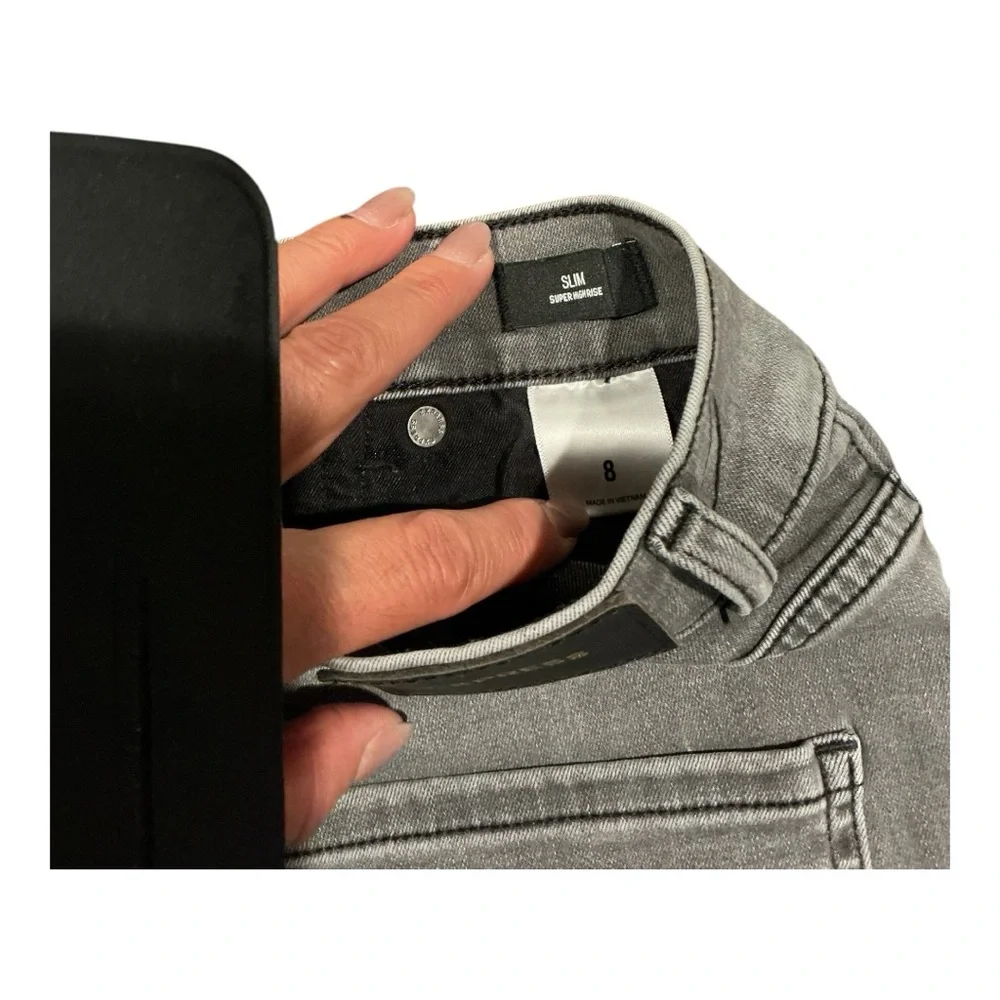 👖 Express Gray High Rise Straight Leg Jeans with Raw Hem | Size 8 AA14 - Picture 6 of 7